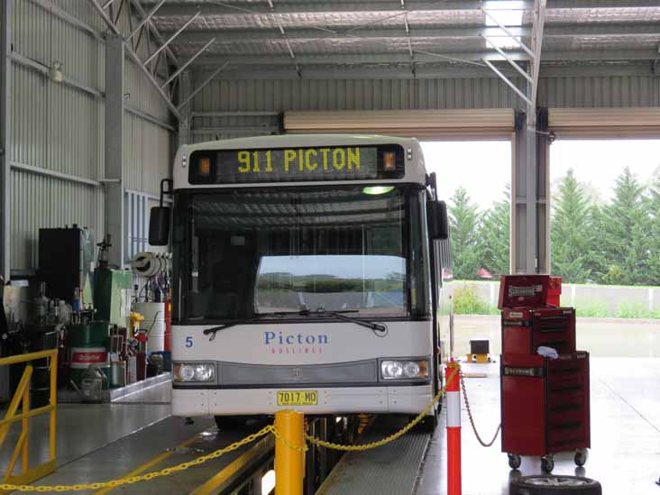 Picton Mercedes O500LE Bustech VST 5